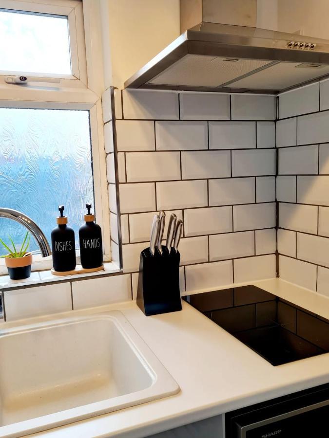 Canterbury Romantic Modern Home Goodnestone  Экстерьер фото
