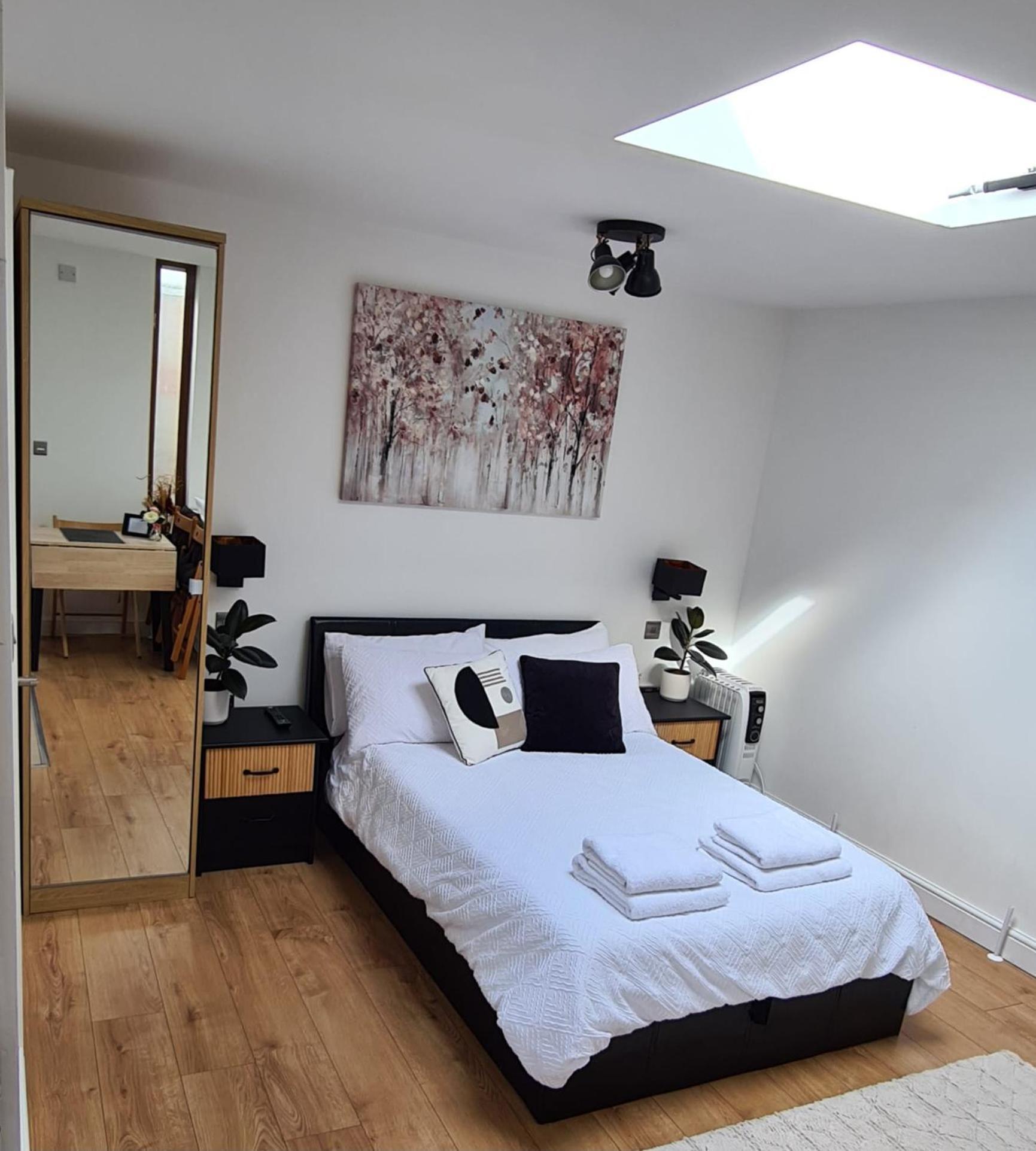 Canterbury Romantic Modern Home Goodnestone  Экстерьер фото